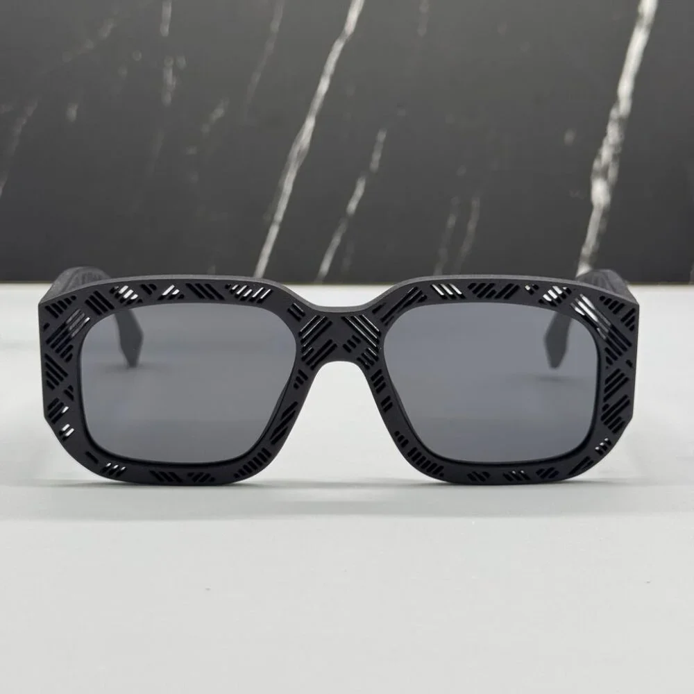 NEW FE40113I 02A FENDI SUNGLASSES MATTE BLACK UNISEX EYEWEAR FENDI